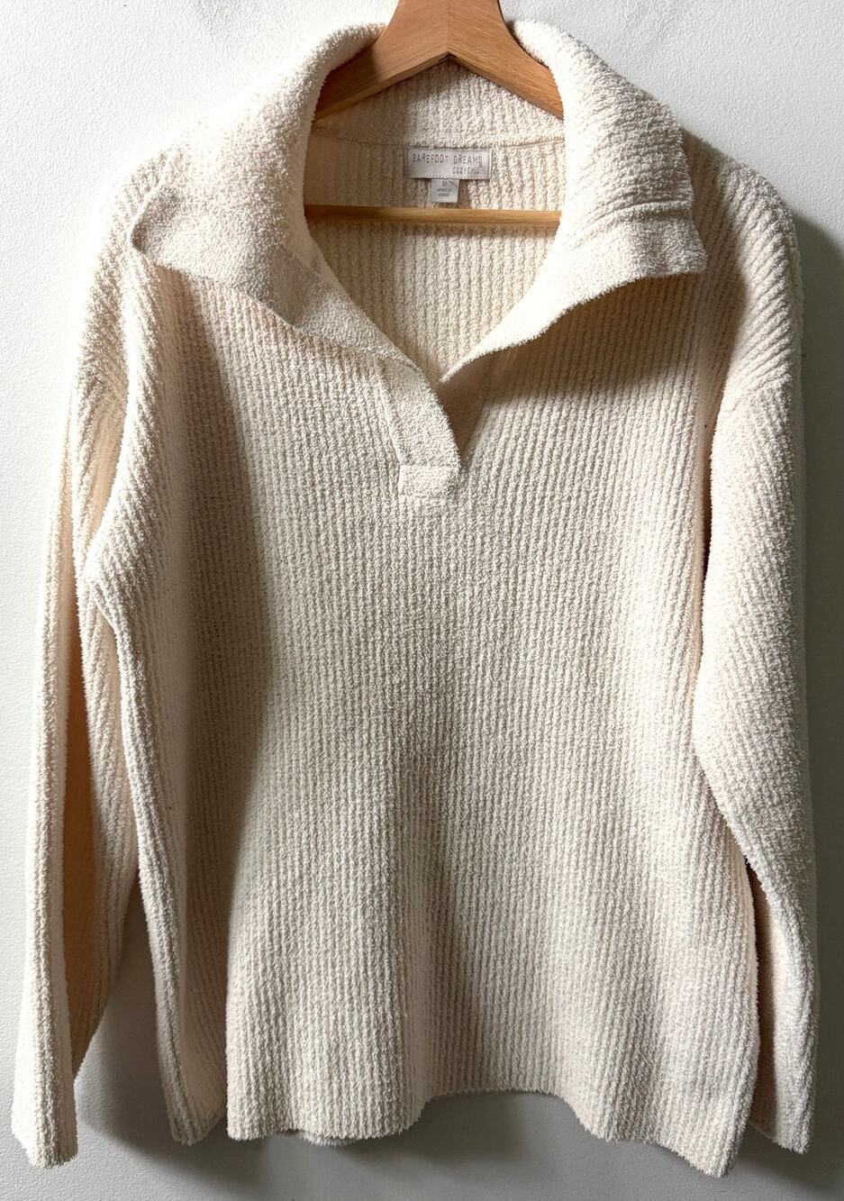 Barefoot Dreams collared v-neck sweater women's size M